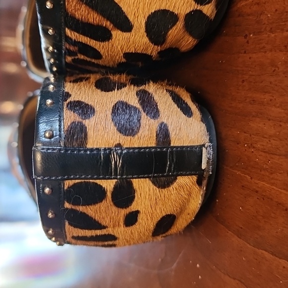 ANNE KLEIN leopard print flats - Picture 13 of 15